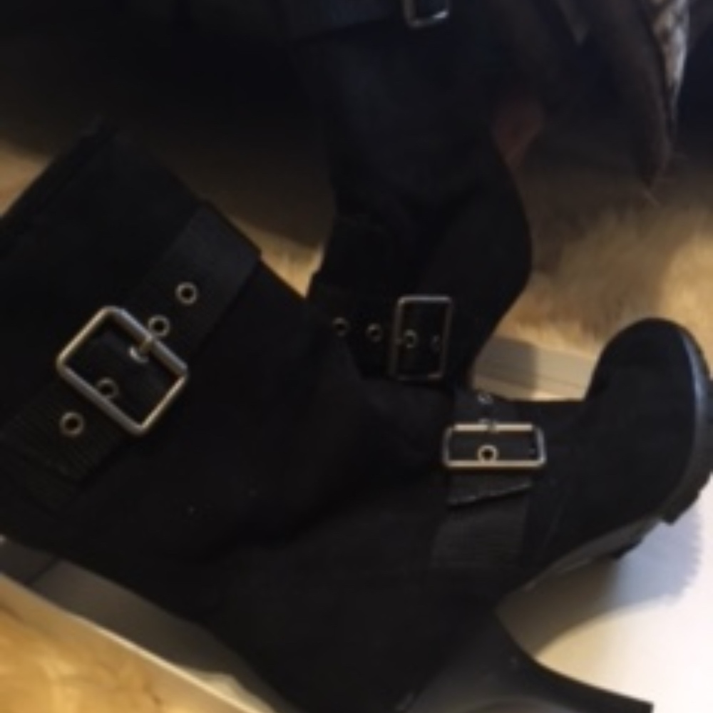 Boot - Picture 3 of 3